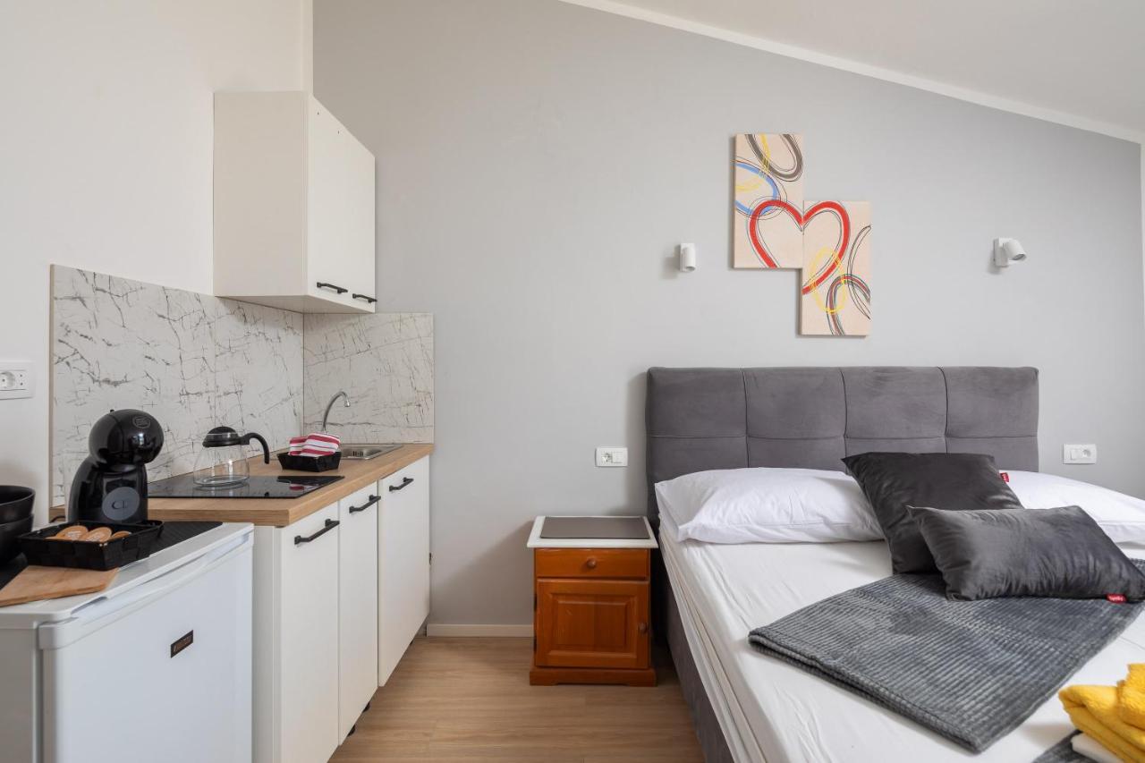 Beach Apartments Borovina Stanici Eksteriør bilde