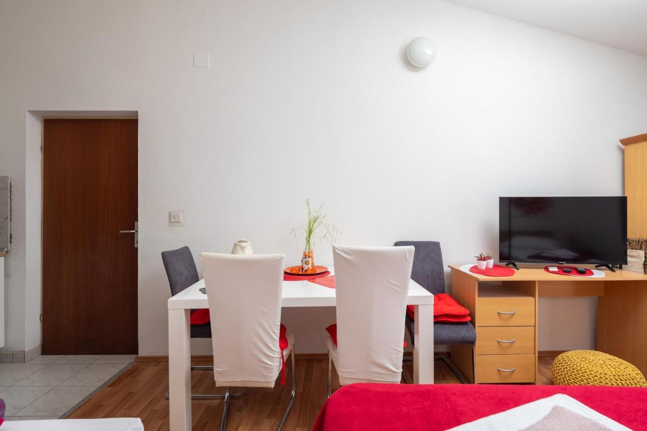 Beach Apartments Borovina Stanici Eksteriør bilde